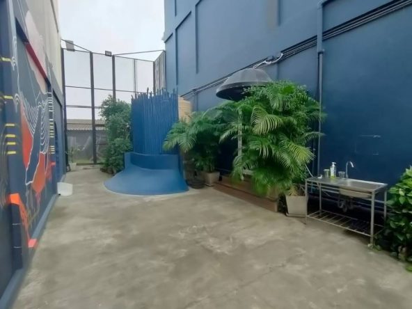 Коммерция_Озеро Мабпрачан