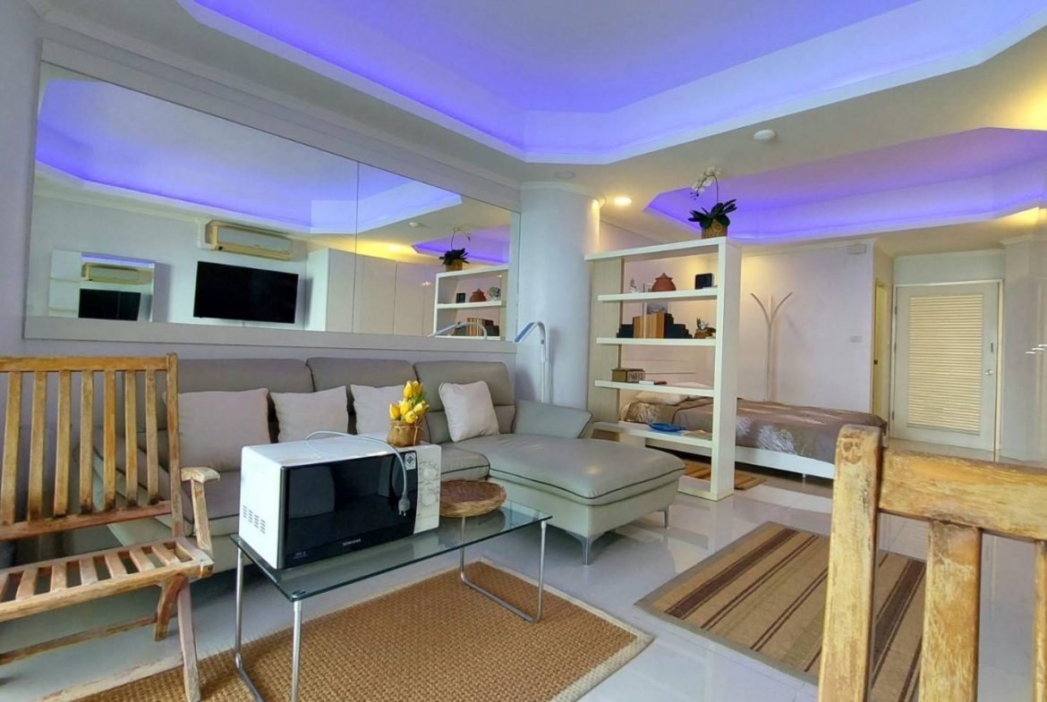 Студия_Sky Beach Condo_12