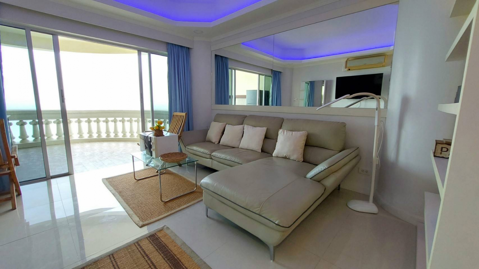 Студия_Sky Beach Condo_10