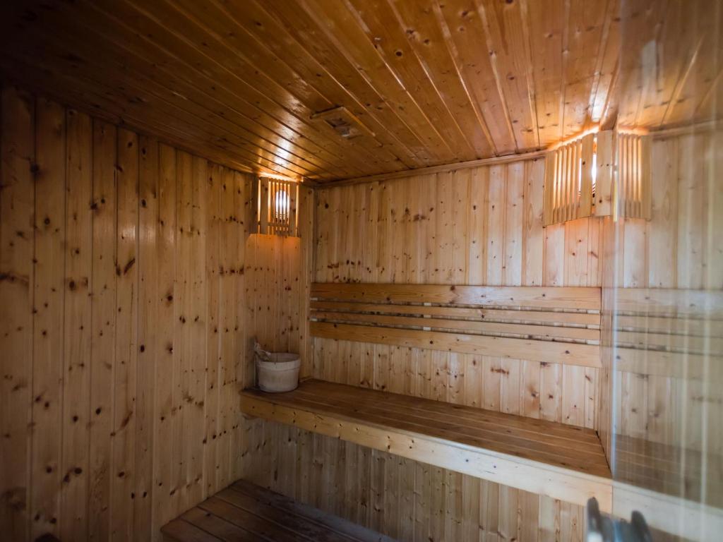 Dusit-grand-condo-view-sauna