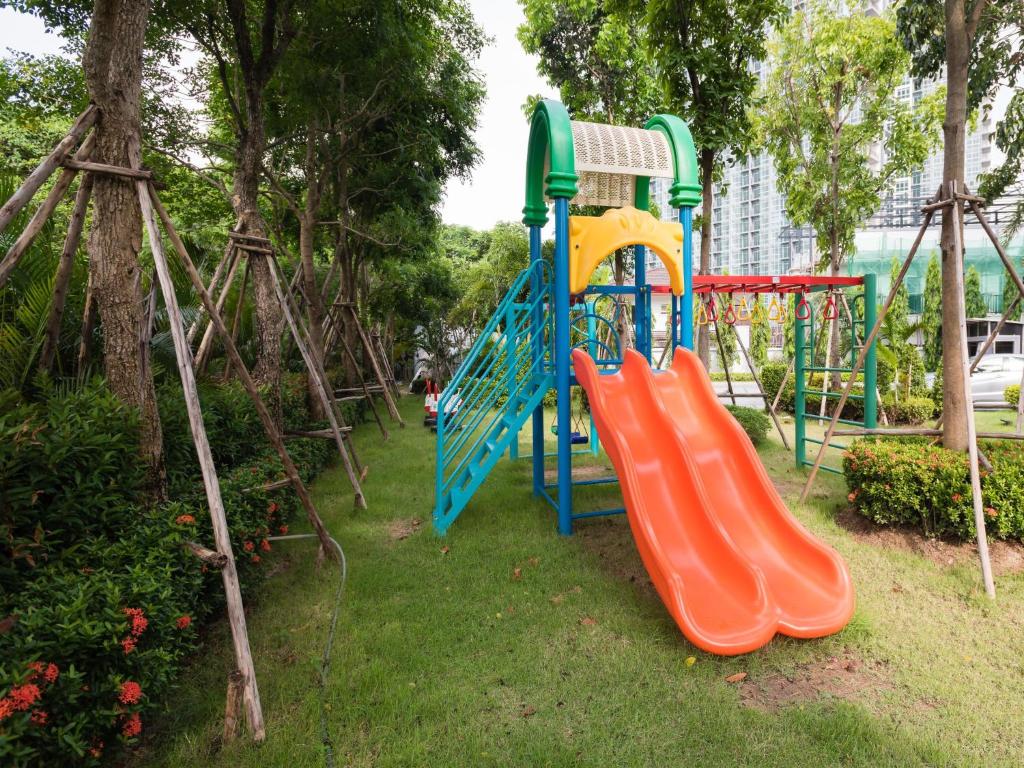 Dusit-grand-condo-view-playground