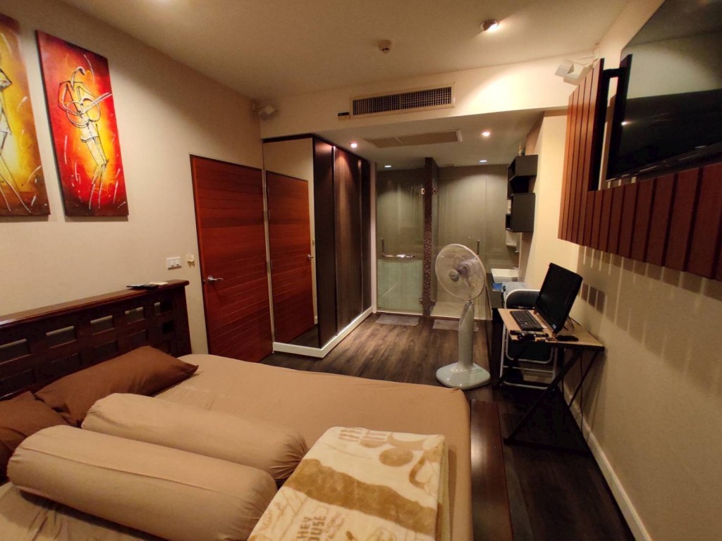 Квартира_The Axis Condo_12