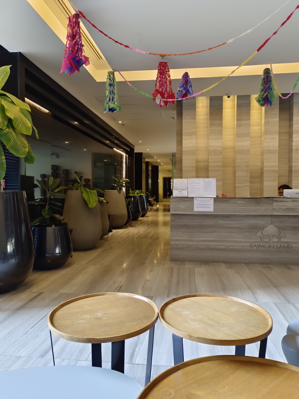 ZIre_wongamat_hall