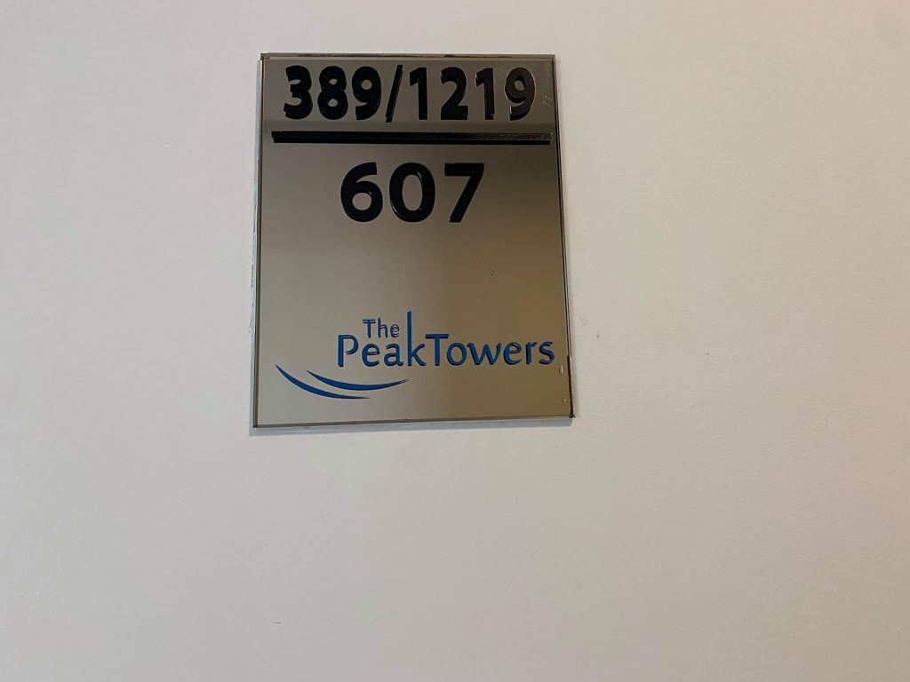 Студия_The Peak Towers_13