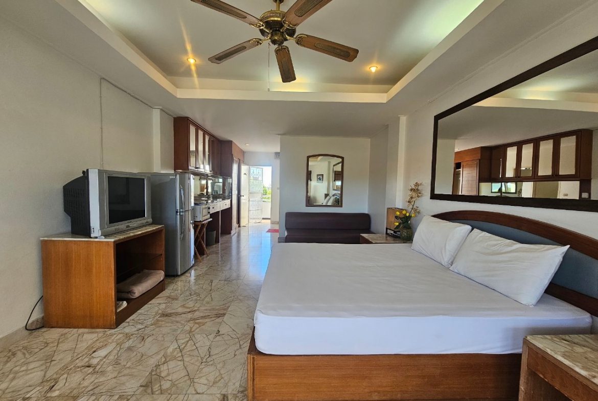 Студия_Sompong Condo_6