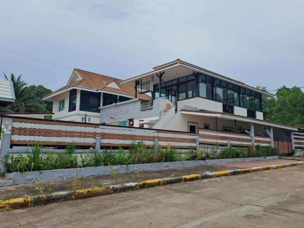 Вилла_PhumanFah Pool Villa