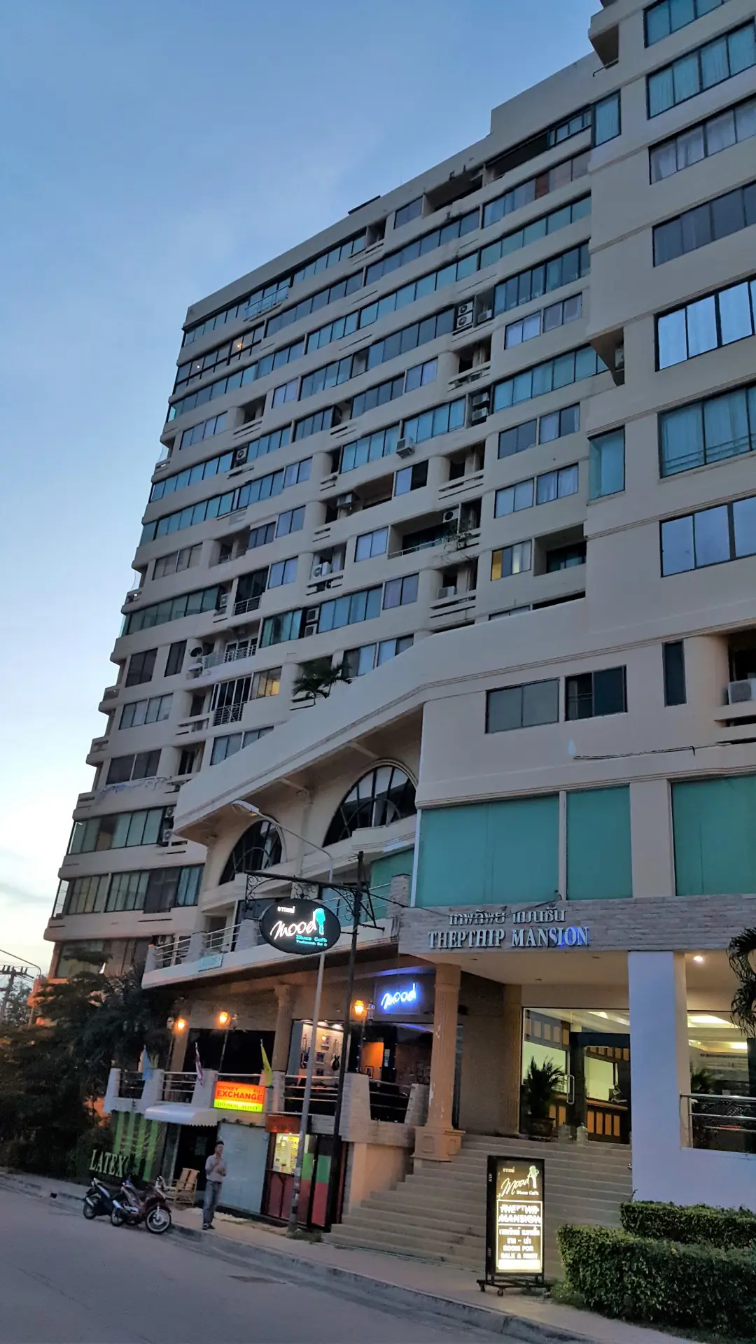 Квартира_Thepthip Mansion