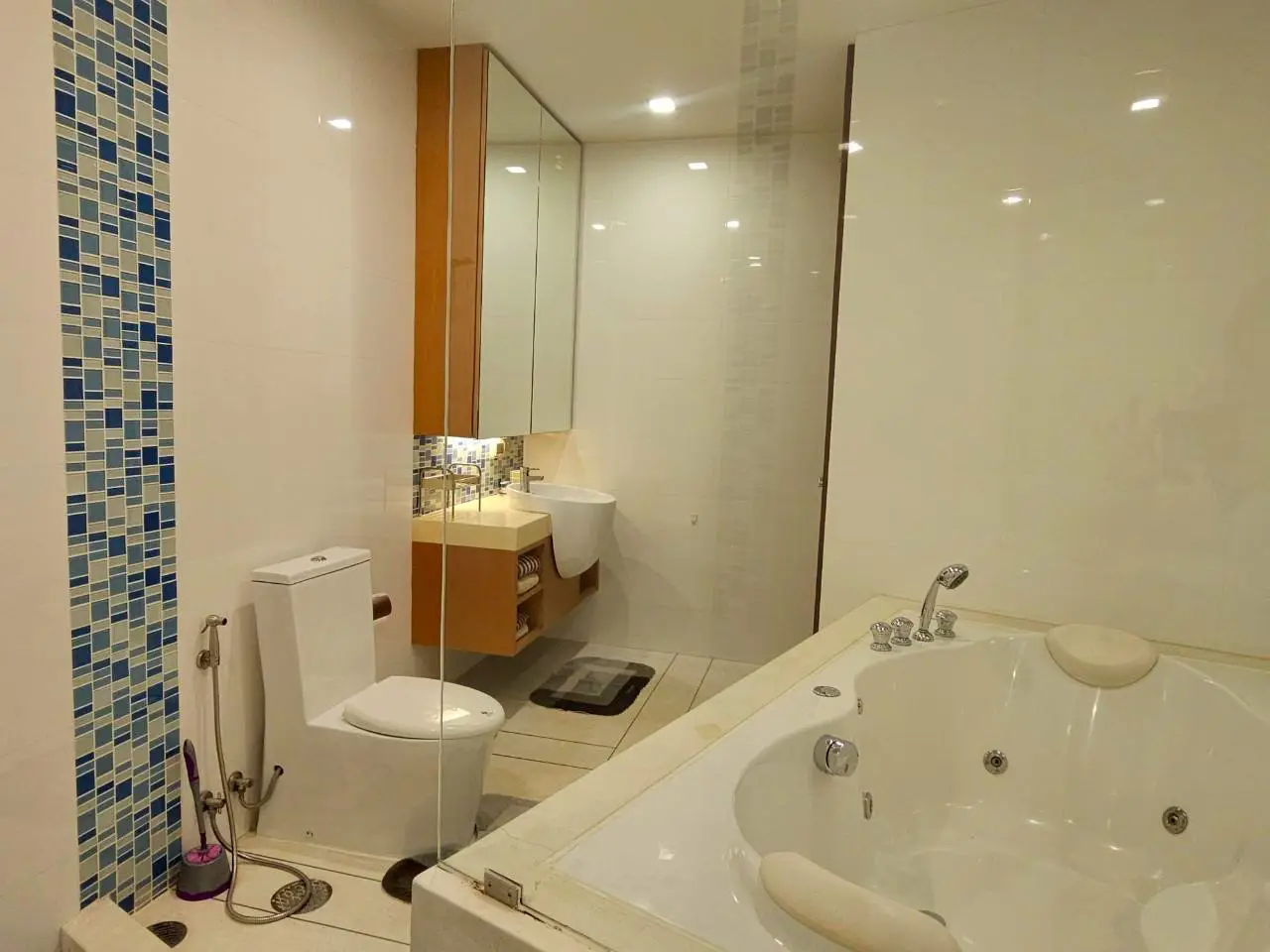 Квартира_Ananya Beachfront Condominium_4