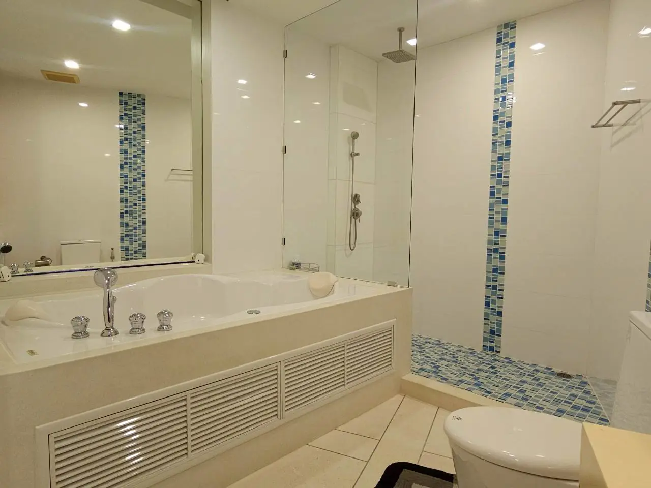 Квартира_Ananya Beachfront Condominium_5