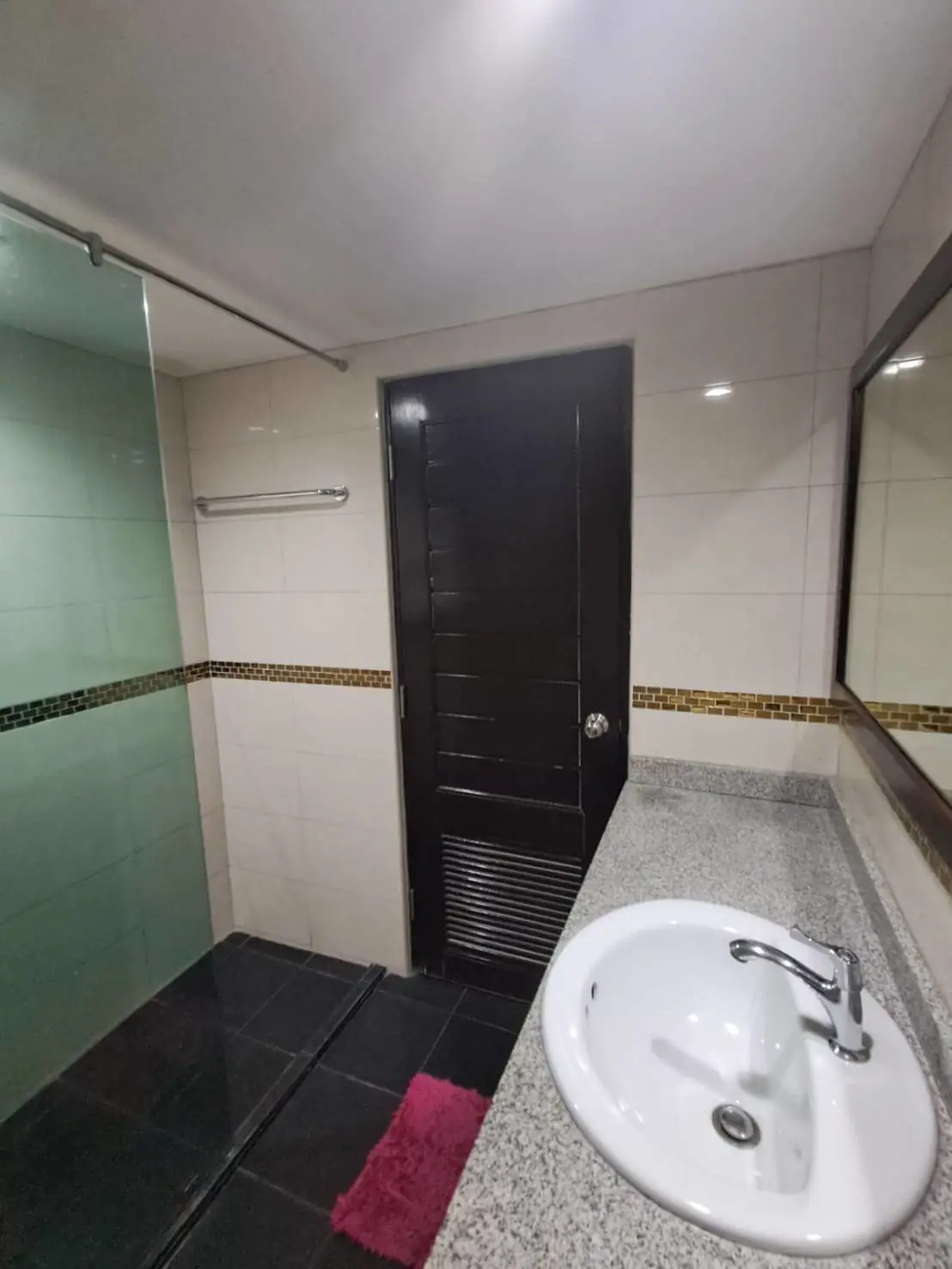 Квартира_Sombat Pattaya Condotel_10