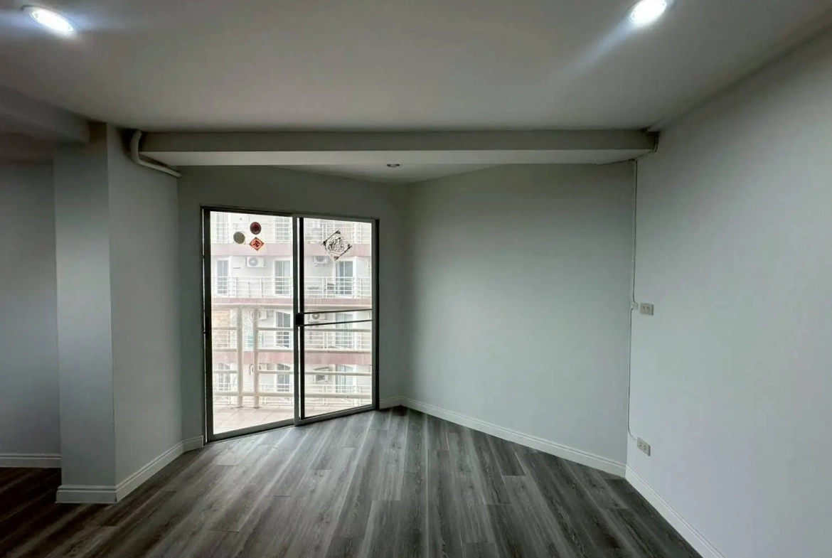 Квартира_Jomtien Beach Condo (Rimhaad)_7