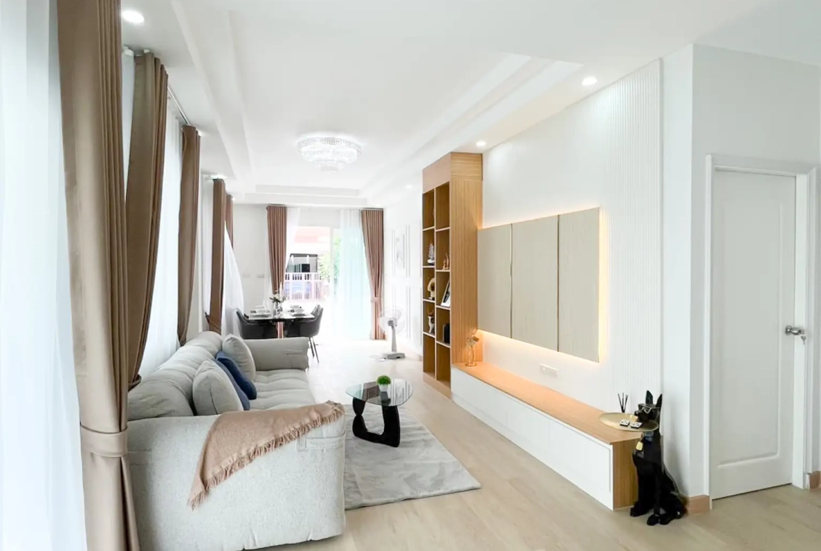 Вилла_Rattanakorn Village_2