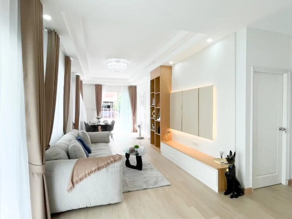 Вилла_Rattanakorn Village_2