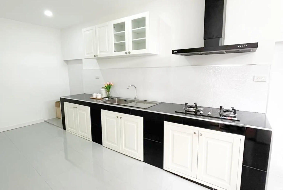 Вилла_Rattanakorn Village_9