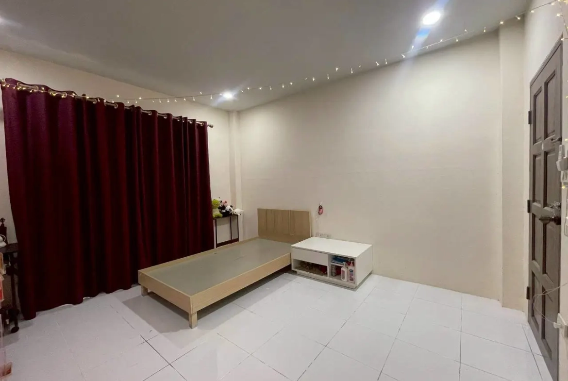 Вилла_Rattanakorn Village_12