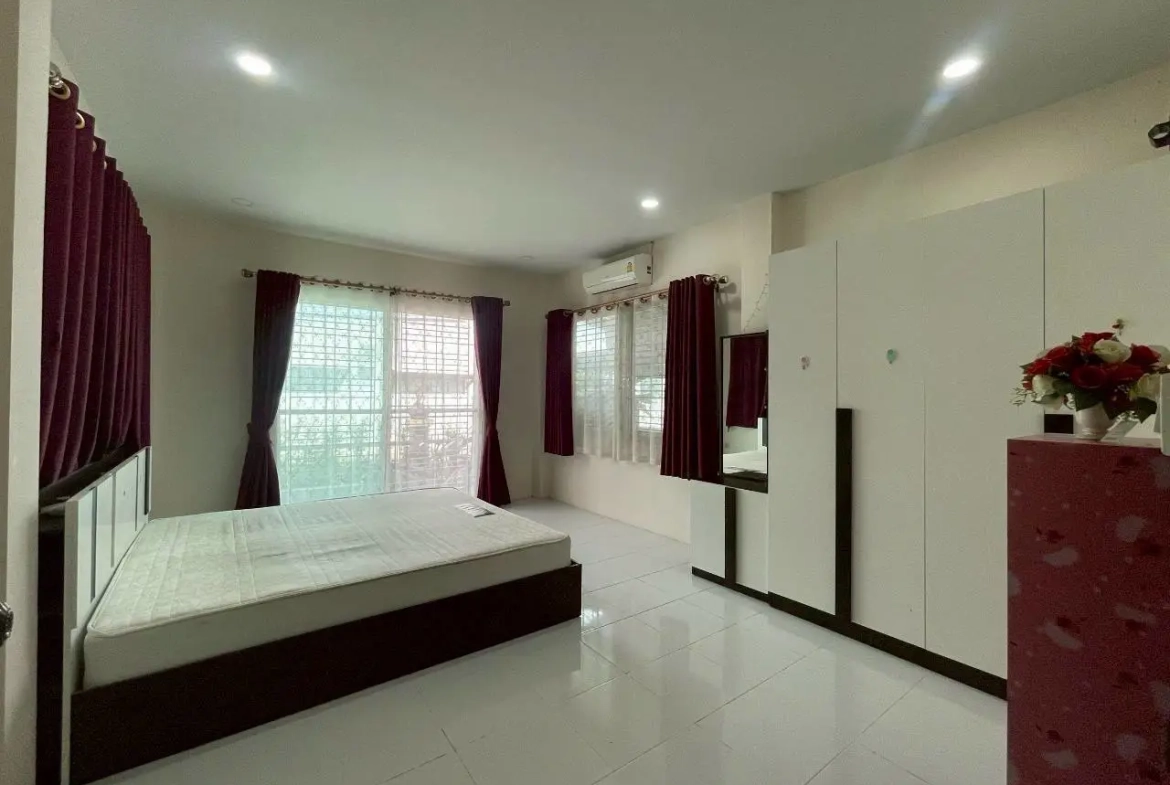 Вилла_Rattanakorn Village_13