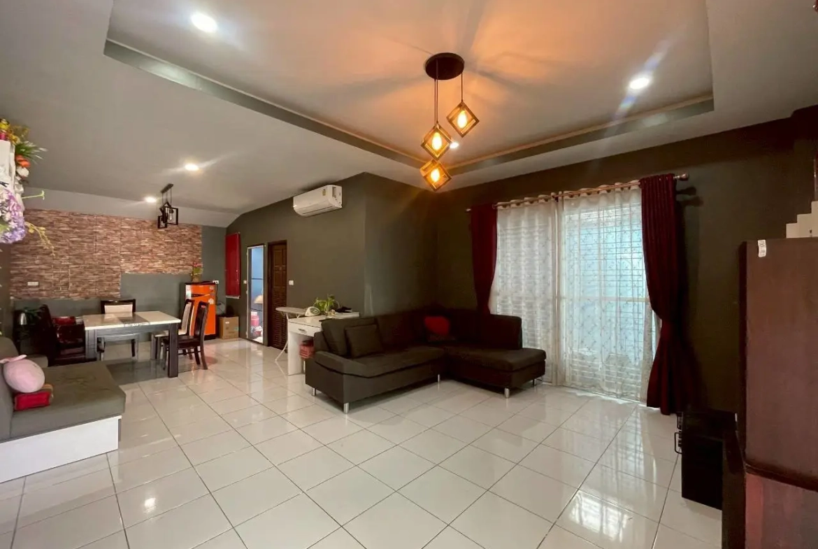 Вилла_Rattanakorn Village_8